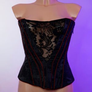 Corset negro con encaje